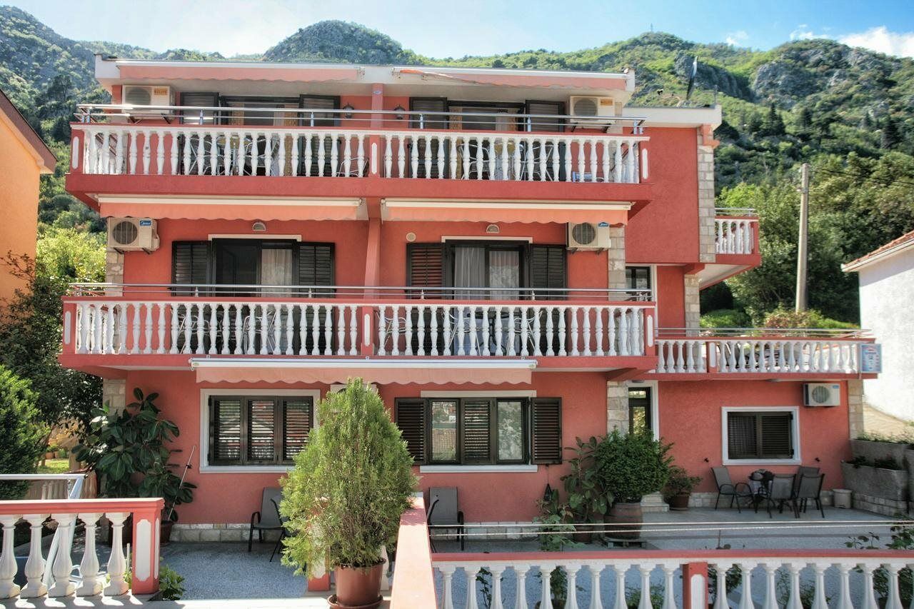 Apartments Simun Kotor Exteriér fotografie